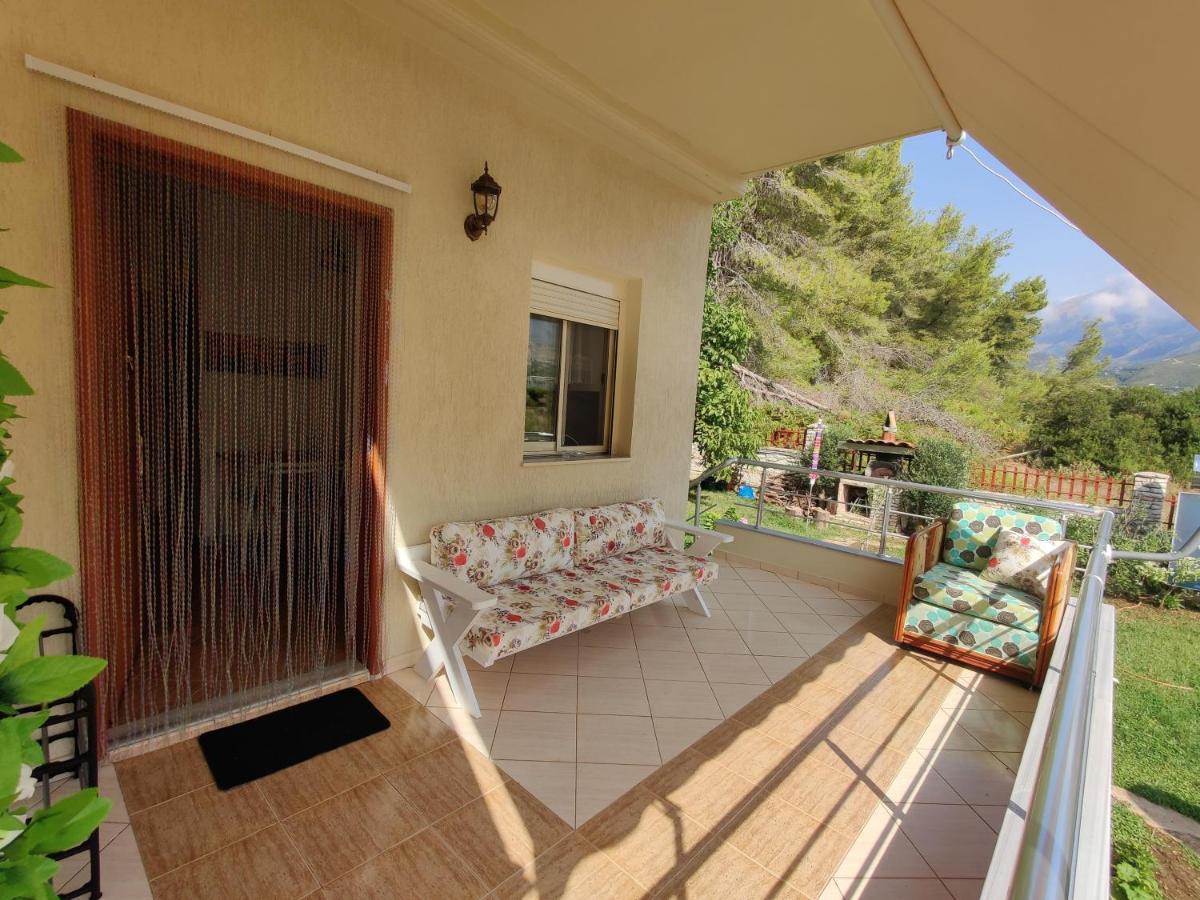 Vasil Mertiri Apartment Himarë